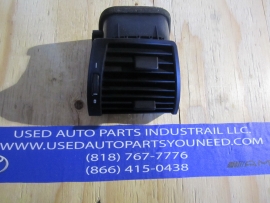 BMW - Air Vent Dash - 64228402216